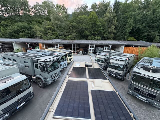 Familientreffen der Krug Trucks