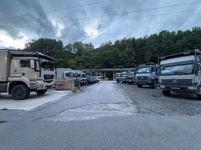 Familientreffen der Krug Trucks