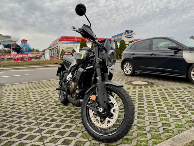 Husqvarna 401 Svartpilen